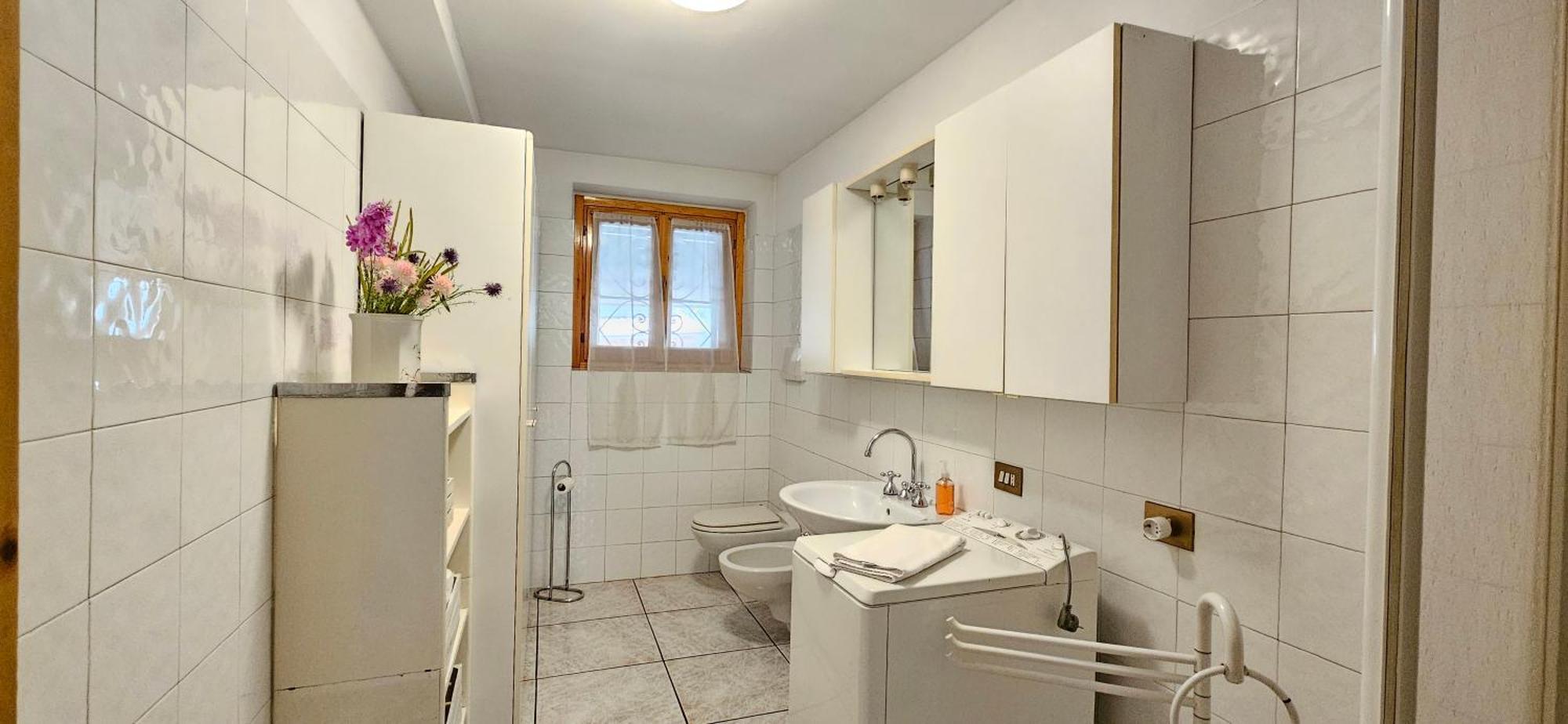 Introbio Appartamento Con Ingresso Autonomo, Giardino Privato E Portico מראה חיצוני תמונה
