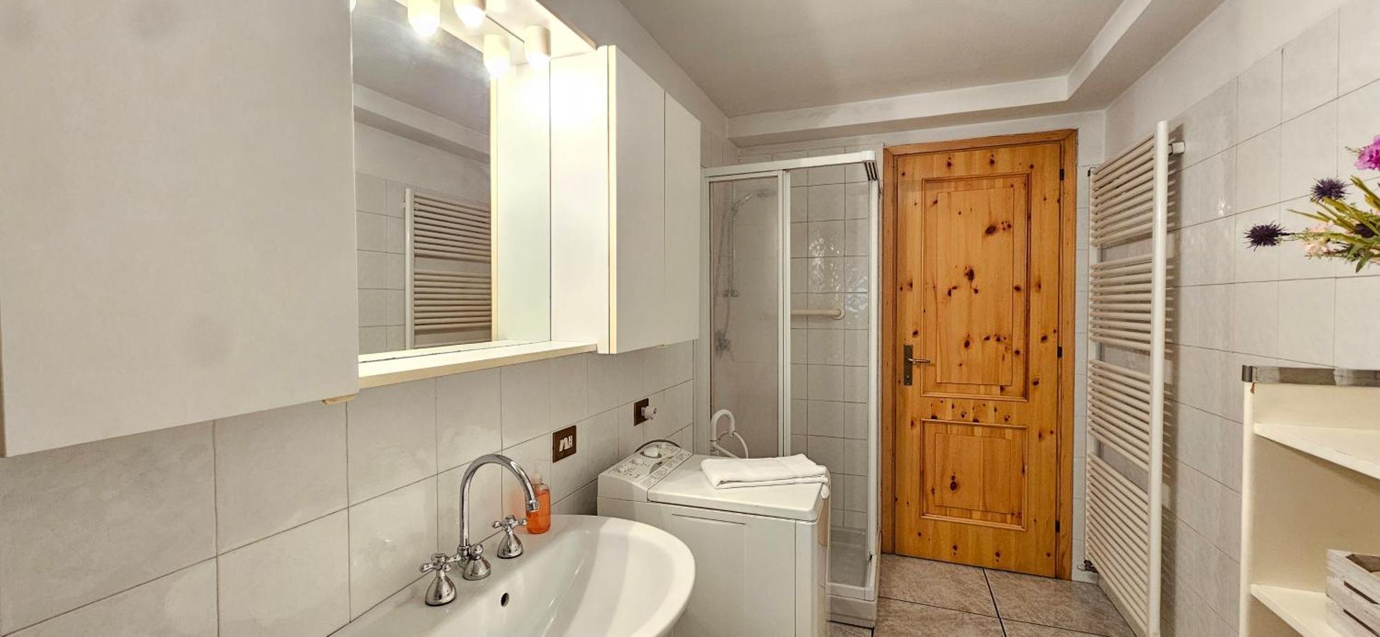Introbio Appartamento Con Ingresso Autonomo, Giardino Privato E Portico מראה חיצוני תמונה